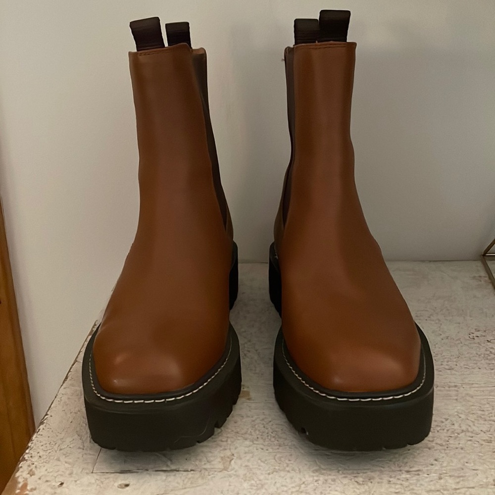 Sam Edelman Laguna Waterproof Lug Sole Chelsea Boots- Tawny Brown (size 8.5)